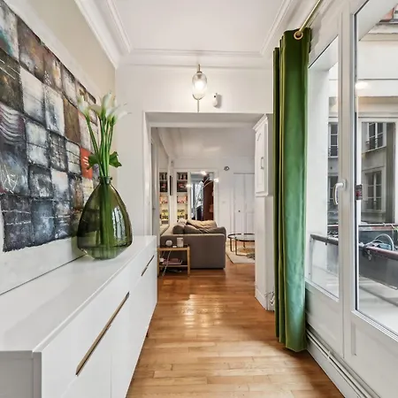 2 Bedrooms Near Galeries Lafayette Apartamento París